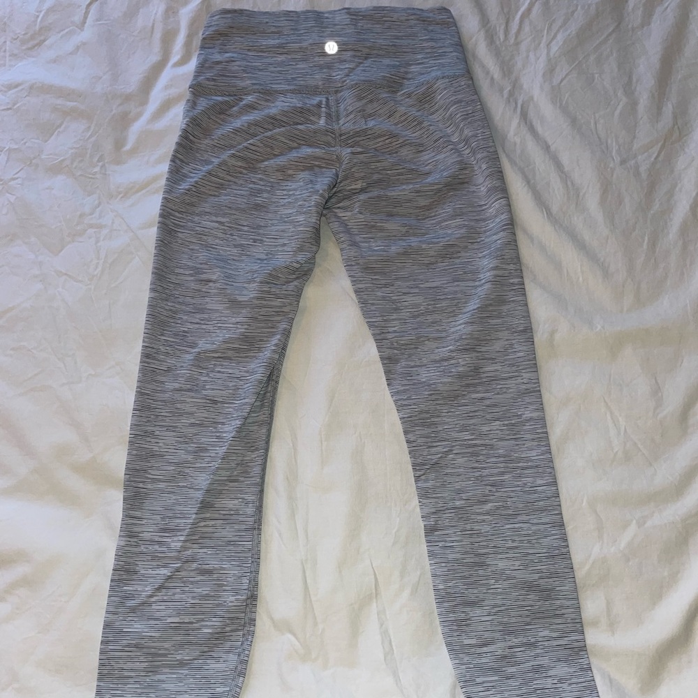 Lululemon wunder under 27" leggings, size 6